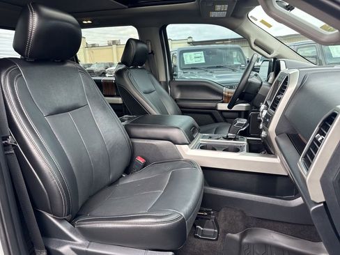 Used 2020 Ford F150 Lariat w/ Equipment Group 502A Luxury AWD/4WD image 28