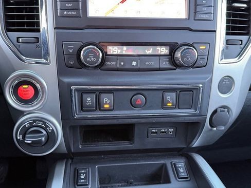 Used 2019 Nissan Titan SV w/ SV Convenience Package image 22