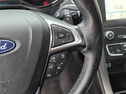 Used 2019 Ford Fusion SEL image 27