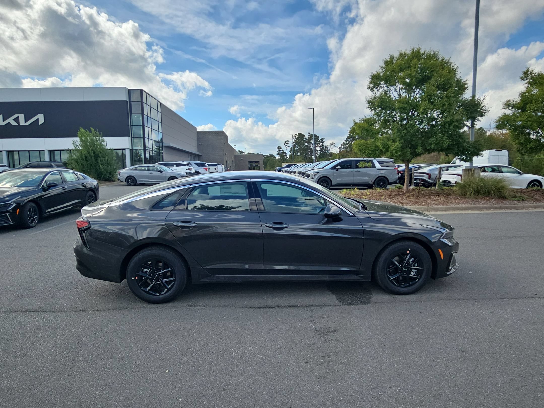 New 2026 Kia K5 LXS FWD image 8