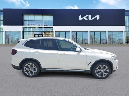 Used 2024 BMW X3 xDrive30i w/ Convenience Package AWD/4WD image 3