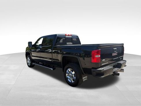 Used 2019 GMC Sierra 3500 Denali w/ Duramax Plus Package AWD/4WD image 5