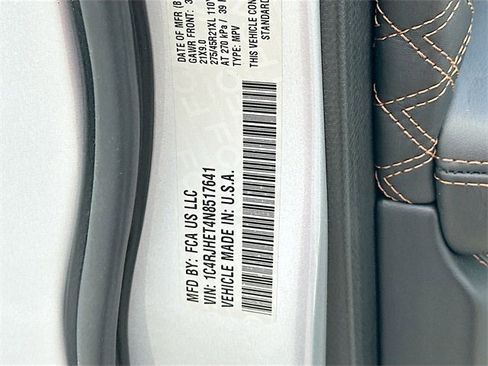 Used 2022 Jeep Grand Cherokee Summit image 32