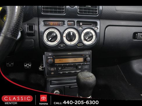 Used 2003 Toyota MR2 RWD image 10
