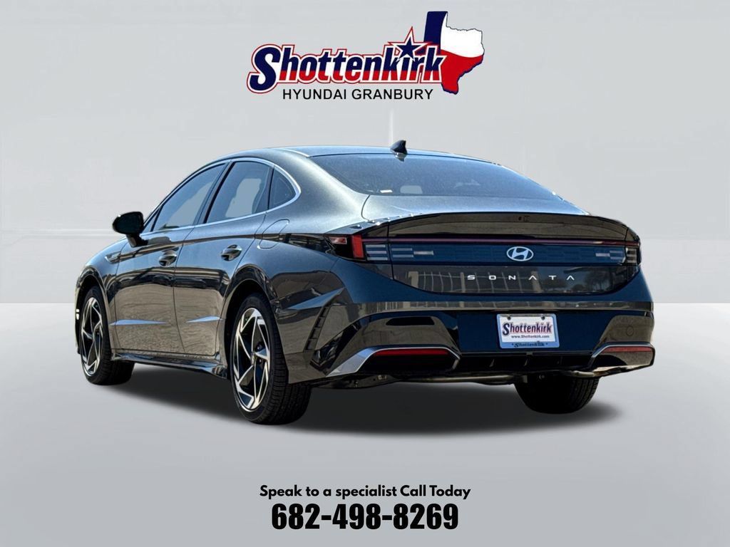Used 2026 Hyundai Sonata SEL FWD image 8
