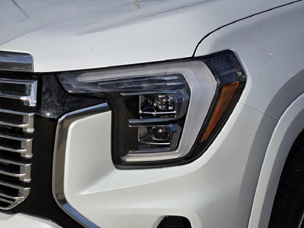 New 2027 GMC Terrain Denali w/ LPO, Floor Liner Package AWD/4WD image 7