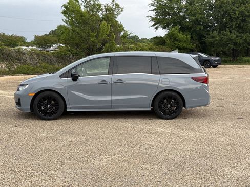 Used 2025 Honda Odyssey Sport-L image 6