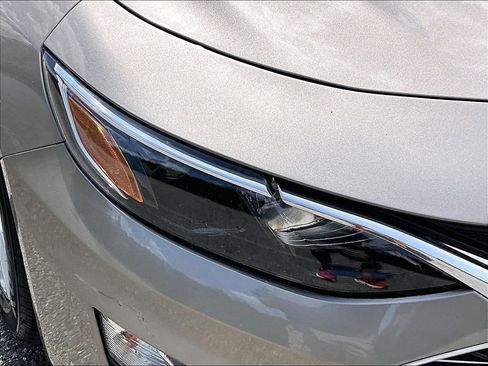 Used 2023 Chevrolet Malibu LT FWD image 32
