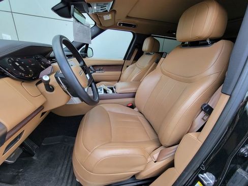 Used 2023 Land Rover Range Rover Long Wheelbase SE AWD/4WD image 4