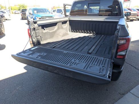 Used 2021 Nissan Titan PRO-4X w/ Pro-4x Convenience Package AWD/4WD image 27