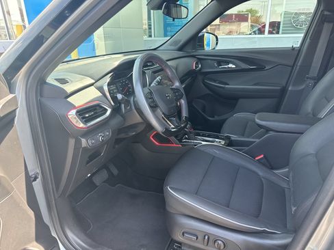 Used 2023 Chevrolet TrailBlazer RS FWD image 17