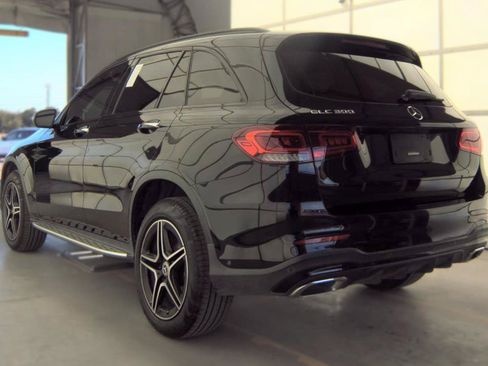 Used 2022 Mercedes-Benz GLC 300 w/ AMG Line image 11