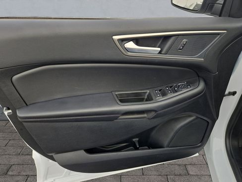 Certified 2024 Ford Edge SEL w/ Convenience Package image 10