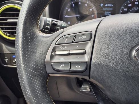 Used 2018 Hyundai Kona Limited image 18