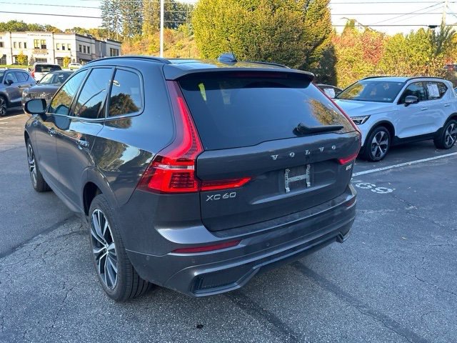Used 2025 Volvo XC60 B5 Plus AWD/4WD image 4