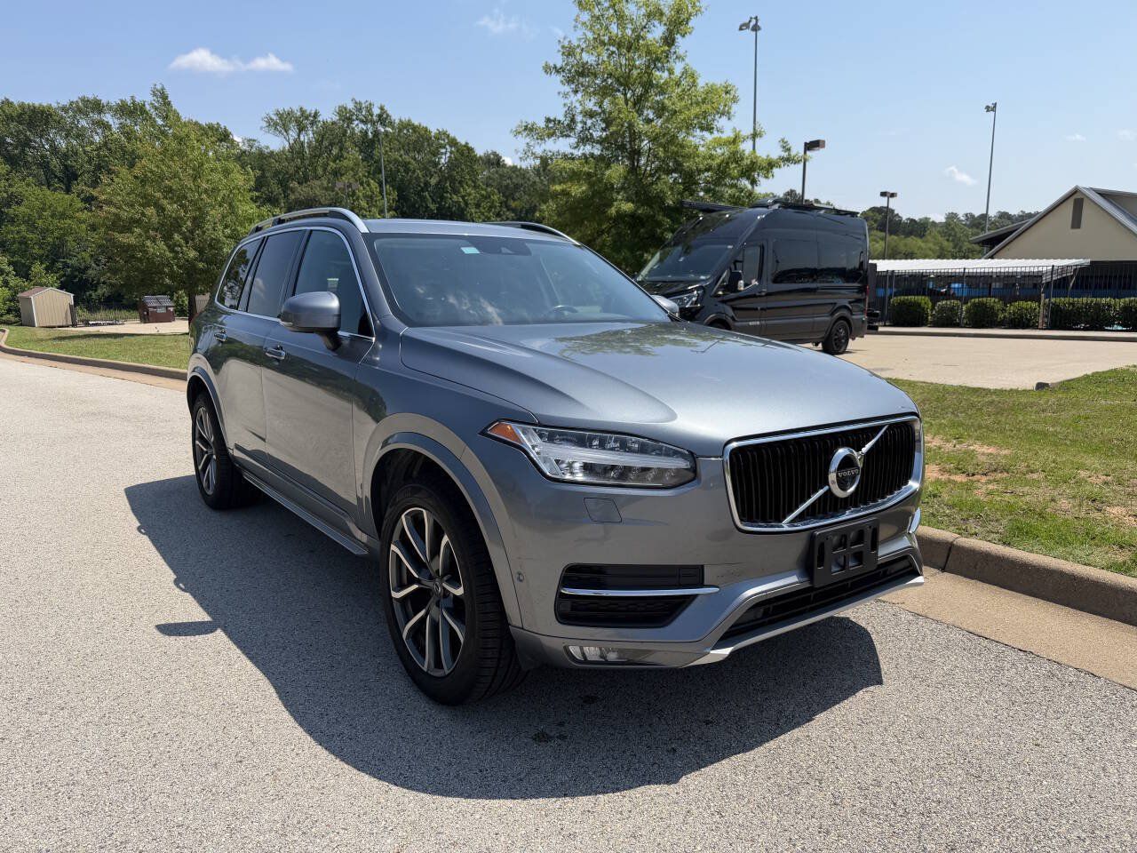 Used 2018 Volvo XC90 T6 Momentum w/ Convenience Package AWD/4WD image 16