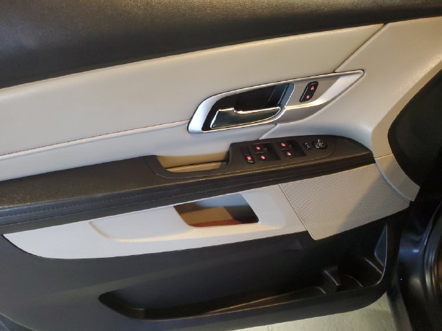Used 2017 GMC Terrain SLE AWD/4WD image 12