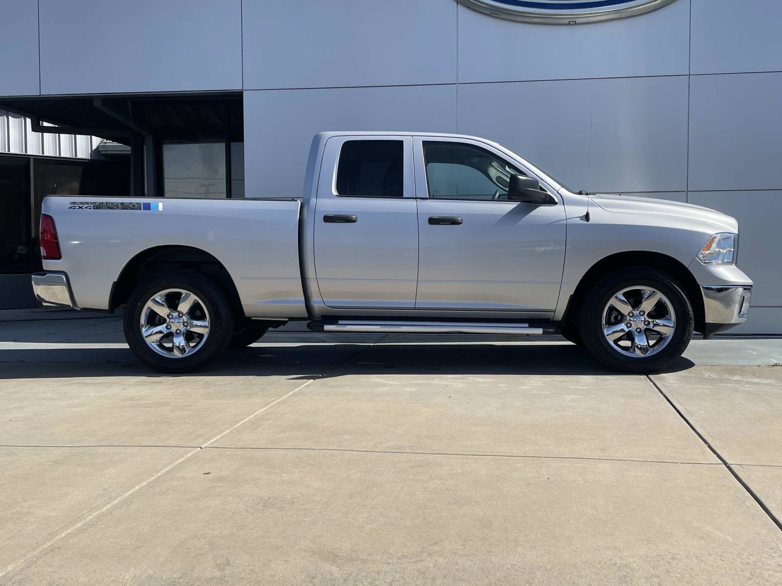 Used 2019 RAM 1500 Tradesman w/ Tradesman SXT Package AWD/4WD image 3