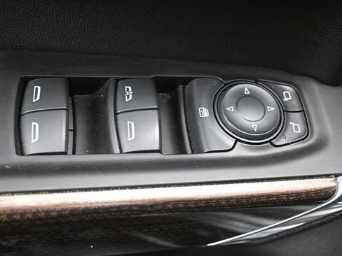 Used 2020 Chevrolet Silverado 1500 LT Trail Boss w/ Convenience Package image 7