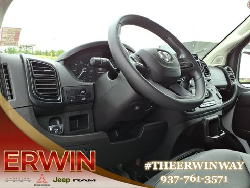 Used 2024 RAM ProMaster 2500 w/ Convenience Group FWD image 14