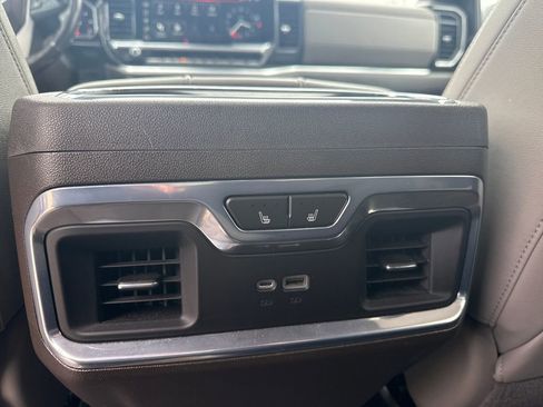 Used 2022 GMC Sierra 1500 SLT AWD/4WD image 21