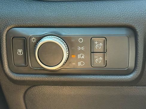 Used 2021 Ford Explorer 4WD Police Interceptor image 17