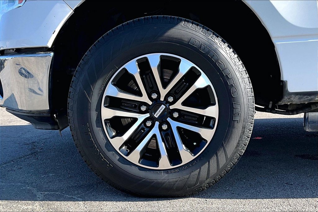 Used 2013 Ford F150 XLT w/ Mid Equipment Group RWD image 32
