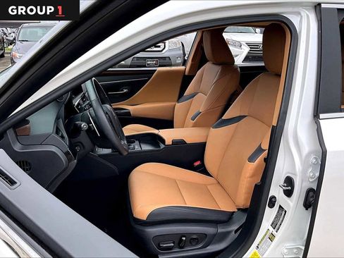 Used 2023 Lexus ES 350 w/ Premium Package FWD image 7