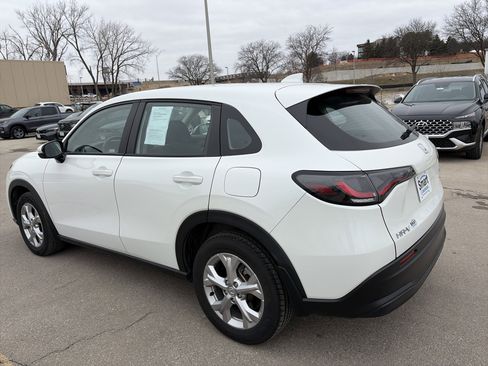 Certified 2023 Honda HR-V LX image 7