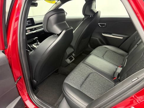 Used 2025 Kia K4 GT-Line w/ GT-Line Sunroof Package FWD image 34