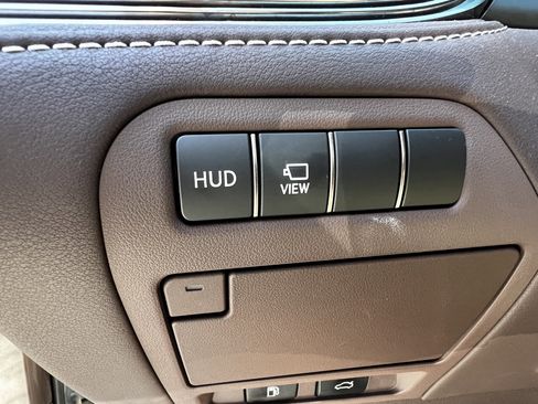 Used 2020 Lexus LS 500 w/ Interior Upgrade Package image 15