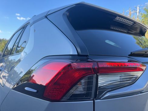 Used 2025 Toyota RAV4 XLE image 22