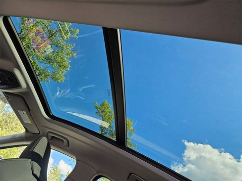 New 2025 Audi Q5 Premium Plus image 18