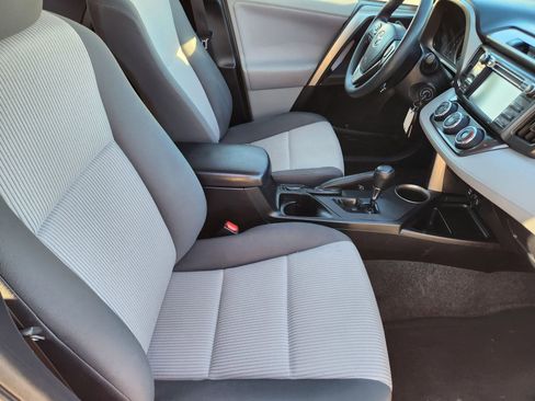 Used 2013 Toyota RAV4 LE image 15