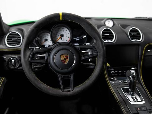 Used 2021 Porsche 718 Cayman GT4 image 17