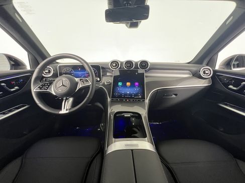 Used 2026 Mercedes-Benz GLC 300 image 11