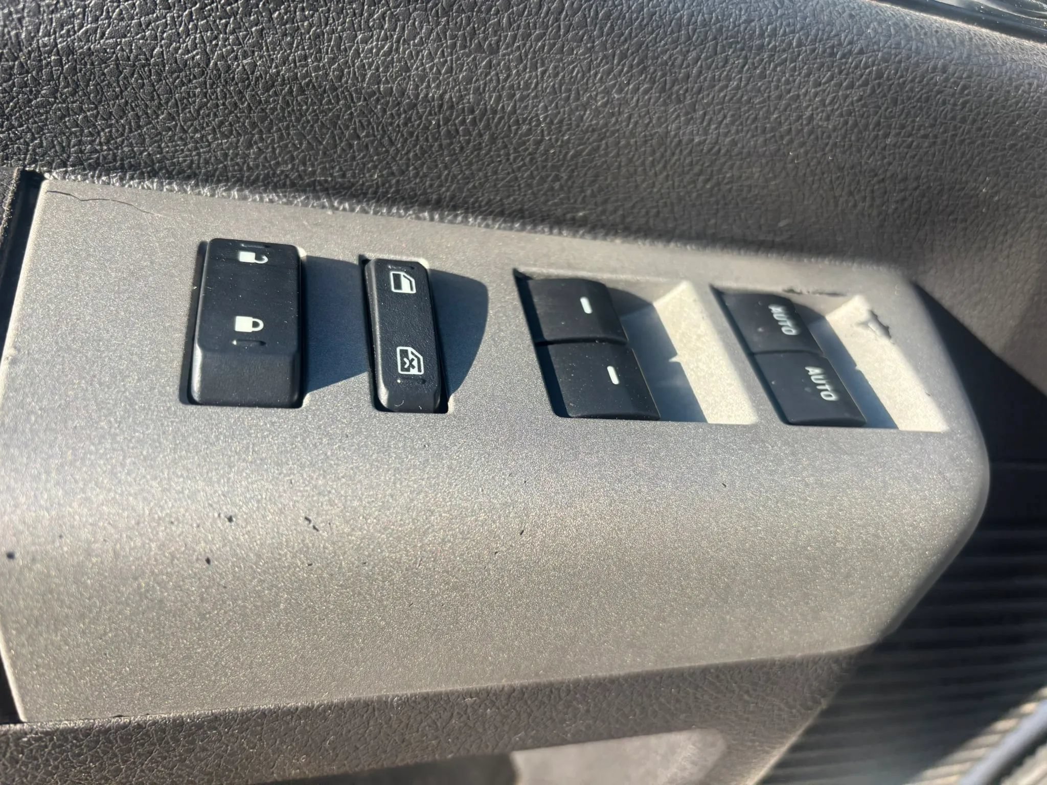 Used 2015 Ford F350 Lariat w/ Snow Plow Prep Package AWD/4WD image 19