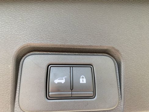 Used 2026 Nissan Rogue SV w/ SV Premium Package image 8