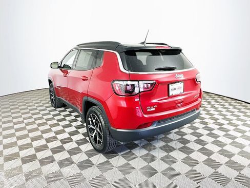 Certified 2025 Jeep Compass Limited AWD/4WD image 7