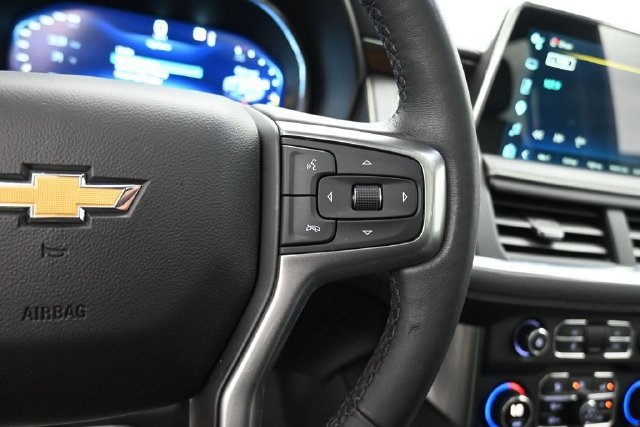 Used 2022 Chevrolet Suburban Premier AWD/4WD image 18