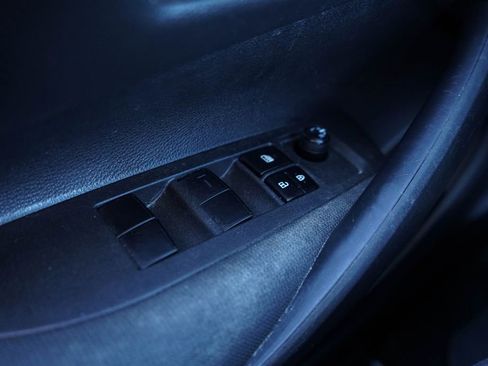 Used 2021 Toyota Corolla LE image 24