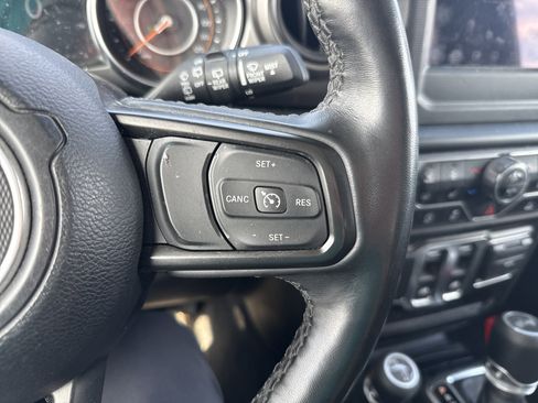 Used 2021 Jeep Wrangler Sport S image 18