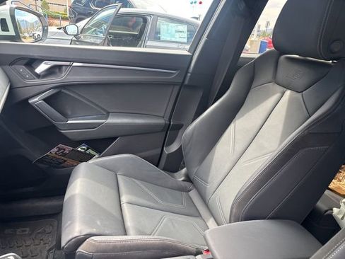 Used 2021 Audi Q3 2.0T Premium Plus image 3