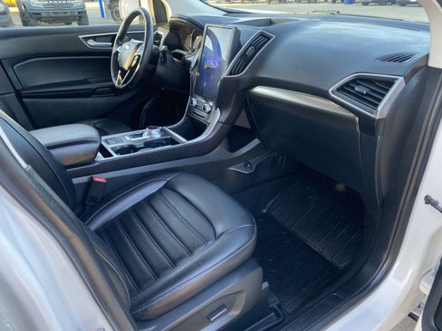 Used 2022 Ford Edge SEL w/ Convenience Package image 16