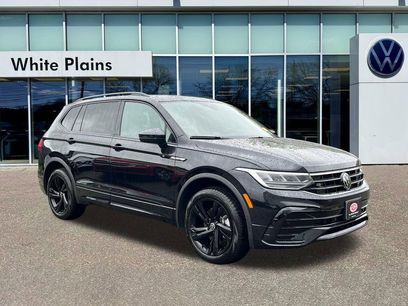 Used 2024 Volkswagen Tiguan SE R-Line