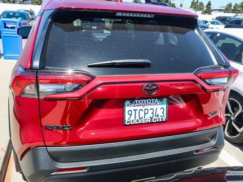 Used 2025 Toyota RAV4 XLE Premium FWD image 14