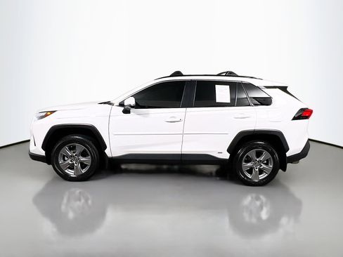 Used 2022 Toyota RAV4 XLE image 9