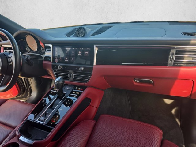Used 2022 Porsche Macan AWD/4WD image 19