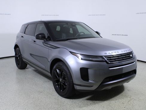 Used 2026 Land Rover Range Rover Evoque S image 3