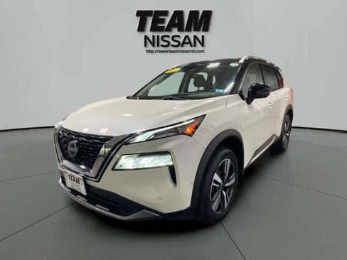 Used 2023 Nissan Rogue SL w/ SL Premium Package image 3